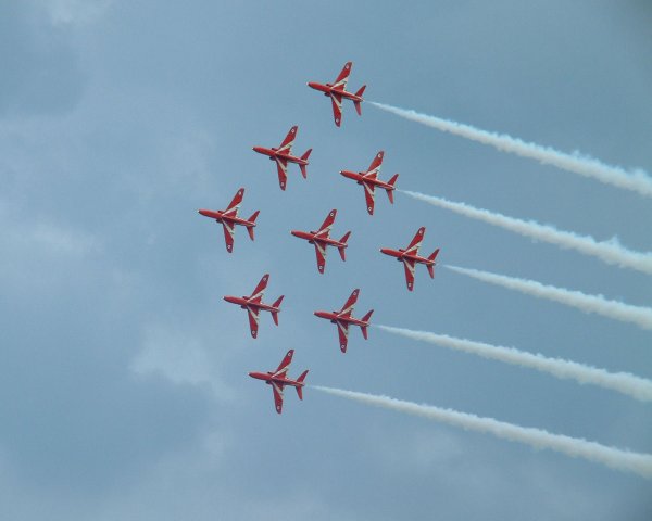 RedArrowsDiamondNine